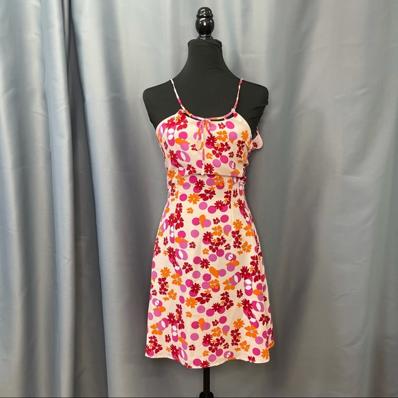 Groggy - Floral tie back dress in shades of pink - Picture 2 of 4